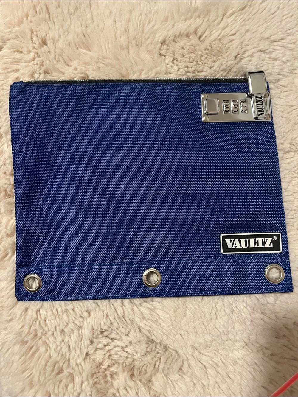 Vaultz 3 Holed Zippered Lock Pouch